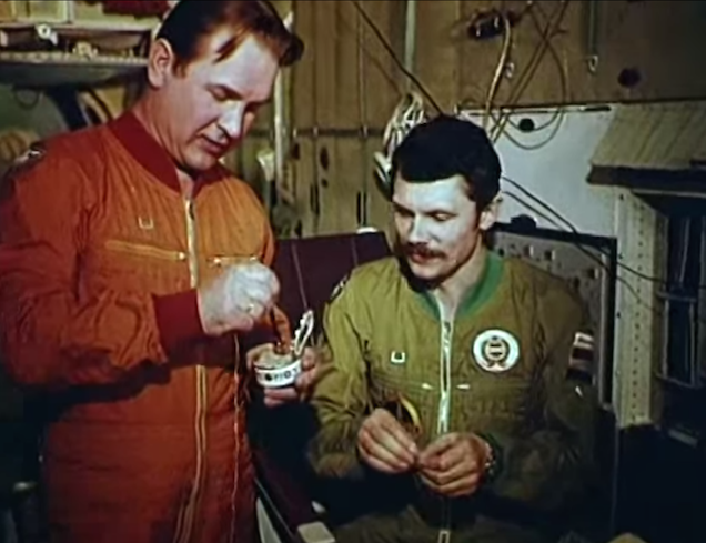 Szijjártó Péternek az első magyar űrhajós ad majd tanácsokat