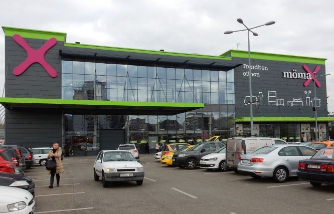 Akartok vásárolni egy 80 négyzetméteres teljes lakás berendezést?Akkor irány az óbudai mömaX (Szily Laci mai cikkével)