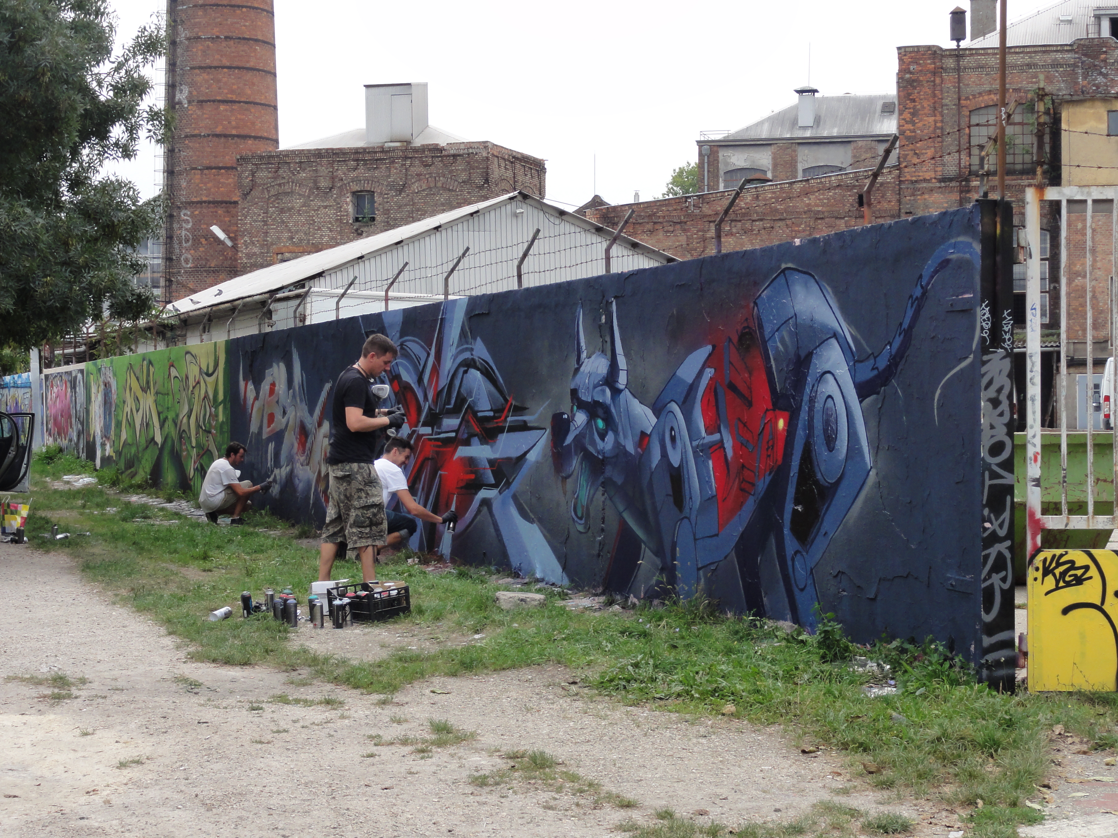 Illustration for article titled Nemzetközi graffiti képeskönyv. Színhely ismét a Filatorigát!