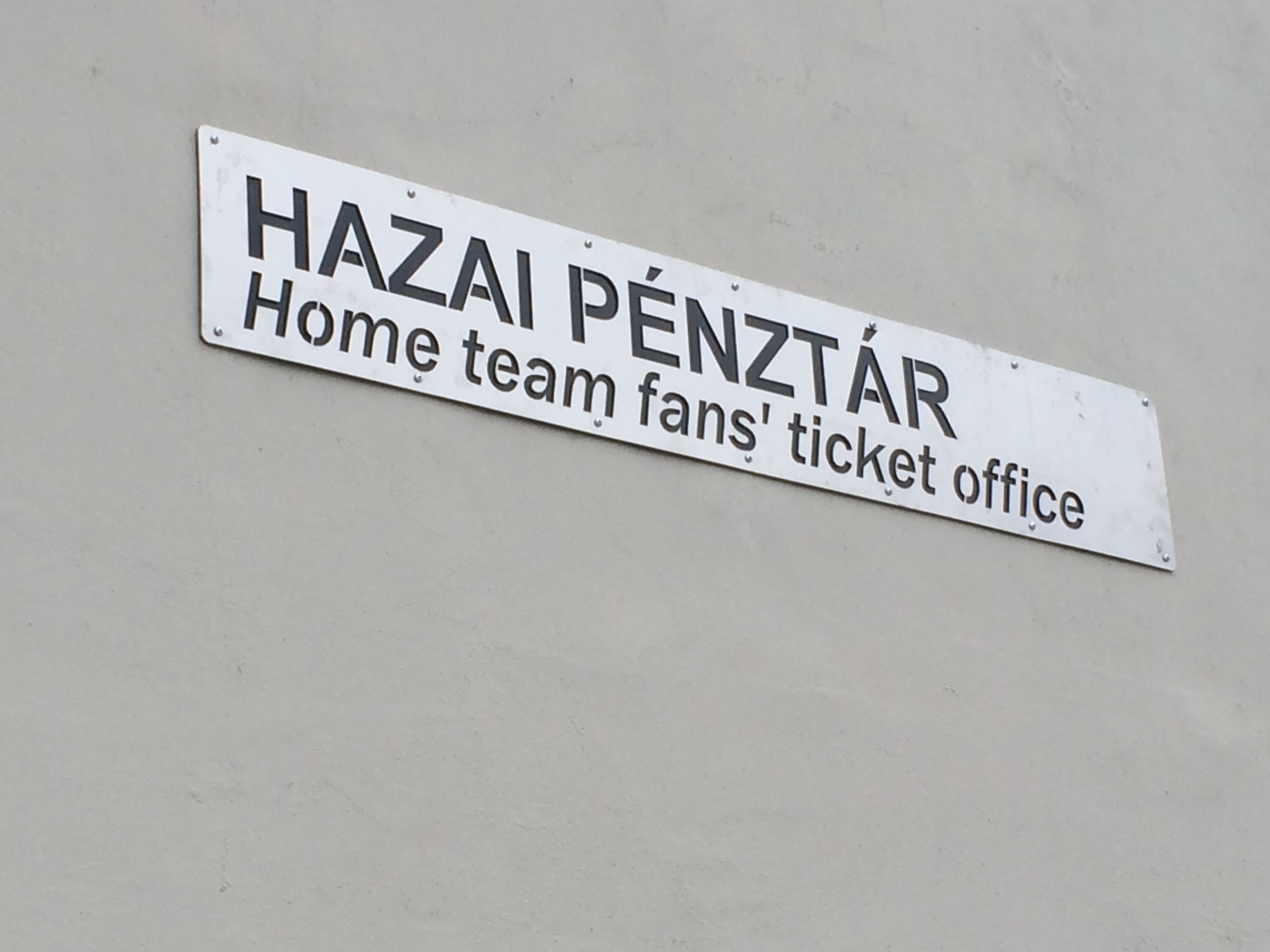 Illustration for article titled Sosem látott fotók I. Orbán Ramszesz felcsúti piramisából