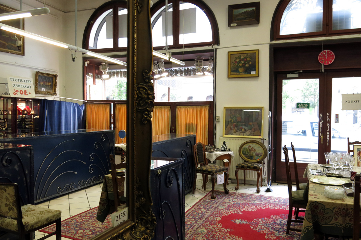 Illustration for article titled Na, pont ilyennek képzelted a Vámház körút 9-et?