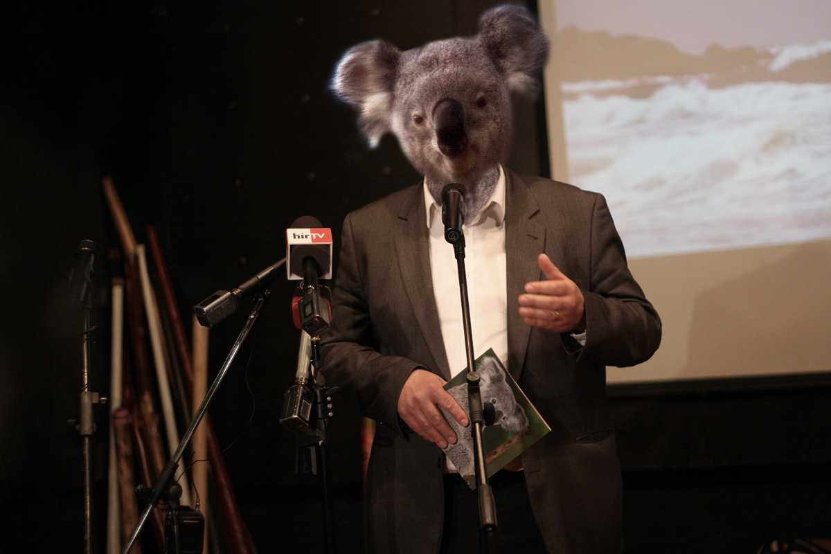 Hogy nyomult rá L. Simon László a koalára