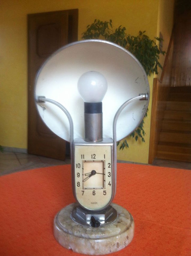 Láttatok már ilyen menő órát? Akarom mondani, lámpát? Vagyis mit is?