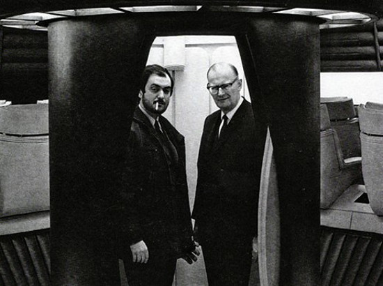 Illustration for article titled Kéznyomok a monoliton: Kubrick, Clarke, és a folyton csörgő telefonok