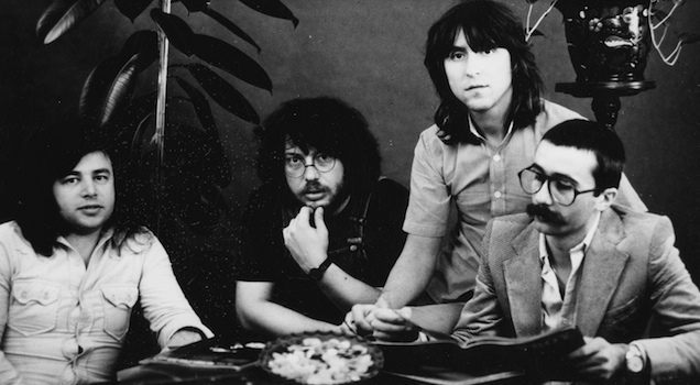 Engem két pohár bor sokkal jobb kedvre derít, mint egy füves cigi