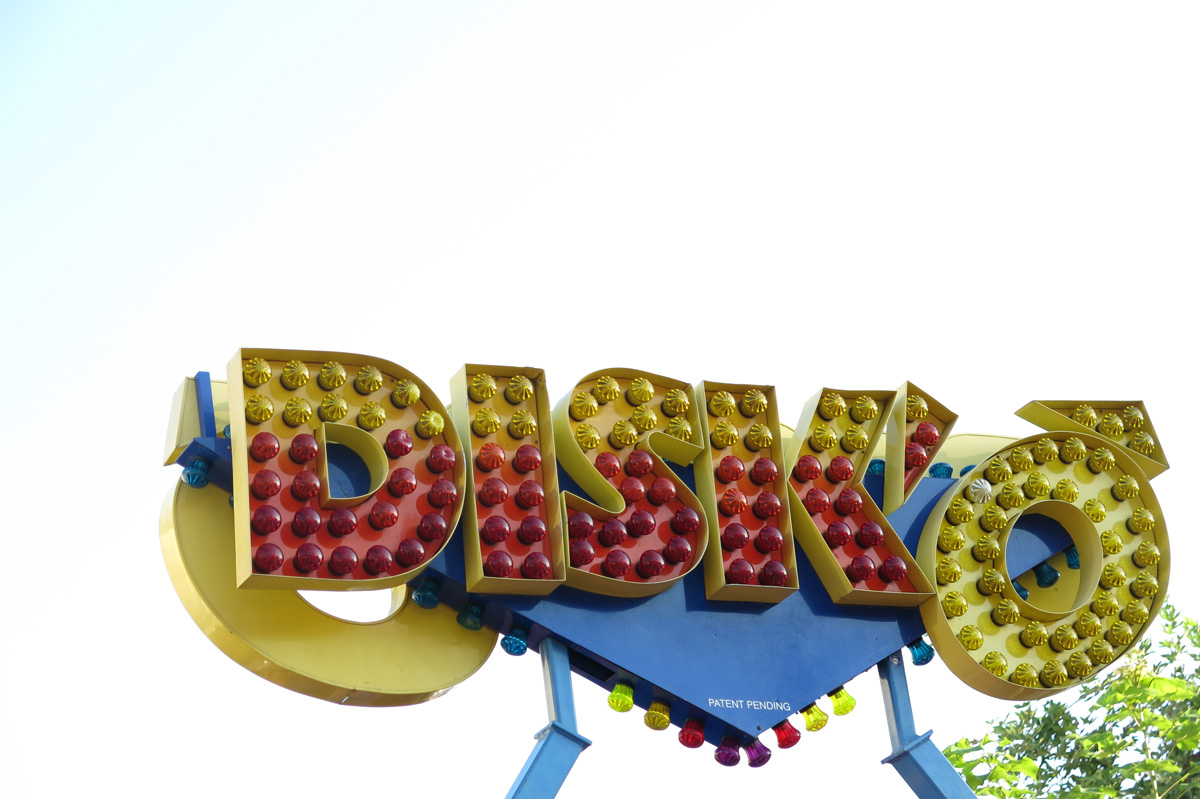 Illustration for article titled Siófok szorozva ezerrel – egy hét szenvedés a Naposparton