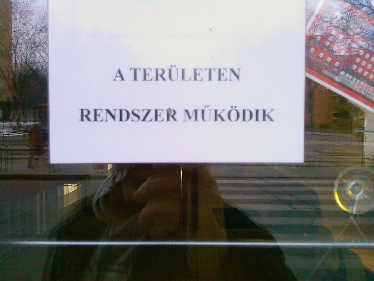 Ennél áthallásosabb figyelmeztető üzenet nem létezik