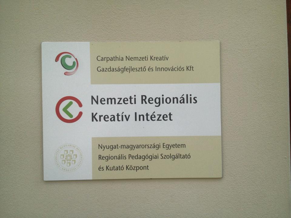 Nevettél már ma? Mégis ellopta a Kreatív logóját a Nemzeti Kreatív Intézet