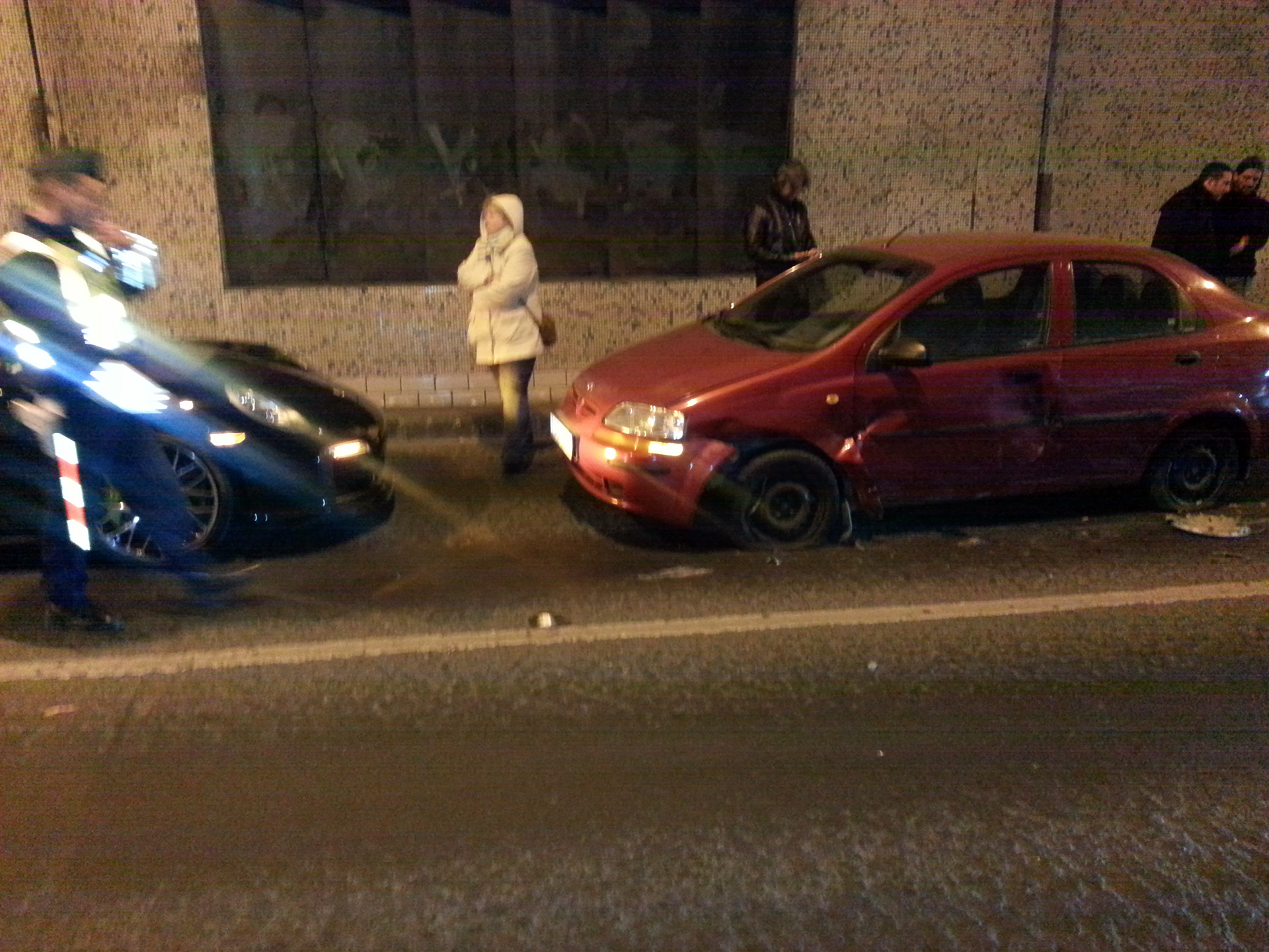 Illustration for article titled Hoppá! Valaki lenullázott egy ritka angol sportautót az Alagútban