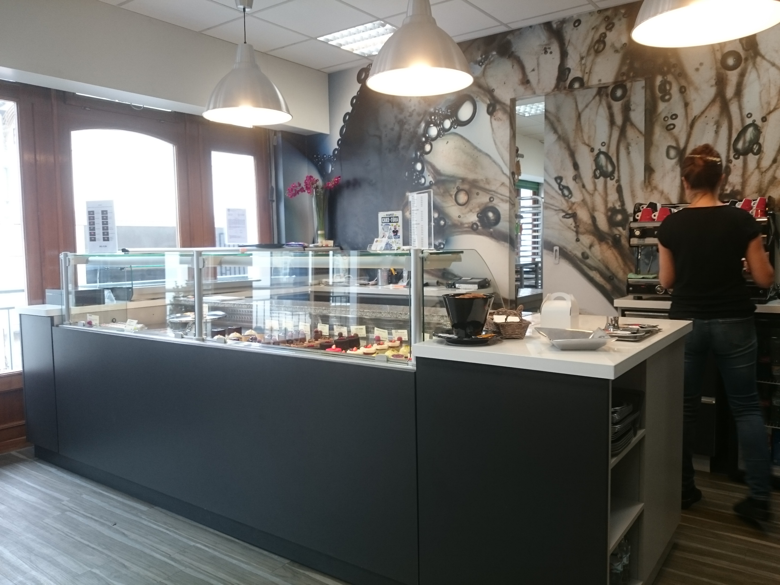 Illustration for article titled ZAZZI cukrászda és a Fesztiválzenekar közös fellépése