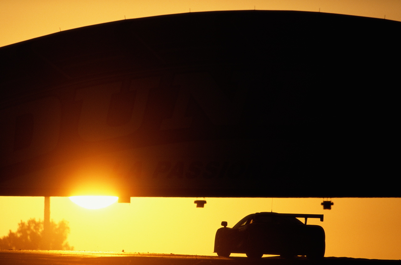 Illustration for article titled Egyszerűen ez a világ legjobb autóversenye