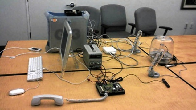 Ez a tákolmány volt az Iphone 2006-ban