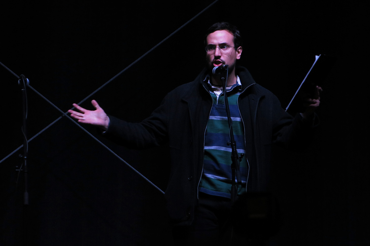 Illustration for article titled Demszky Gábor is ott volt a Fidesz székház ostrománál