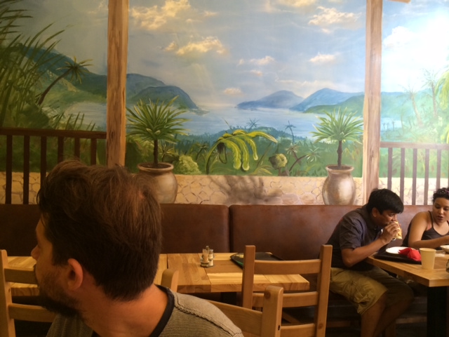 Illustration for article titled Itt az első budapesti falfestmény egy vért hugyozó mexikóiról