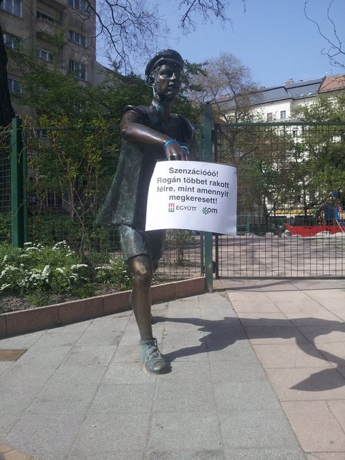 Illustration for article titled Columbo hadnagy sarokba szorítja Rogán Antalt