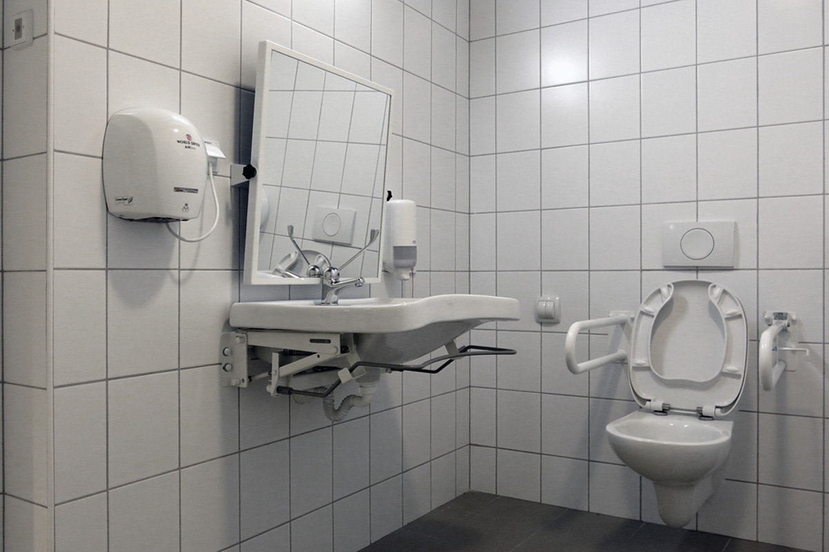 Illustration for article titled Simicskó Air István majdnem bezsákolta a kisgyereket