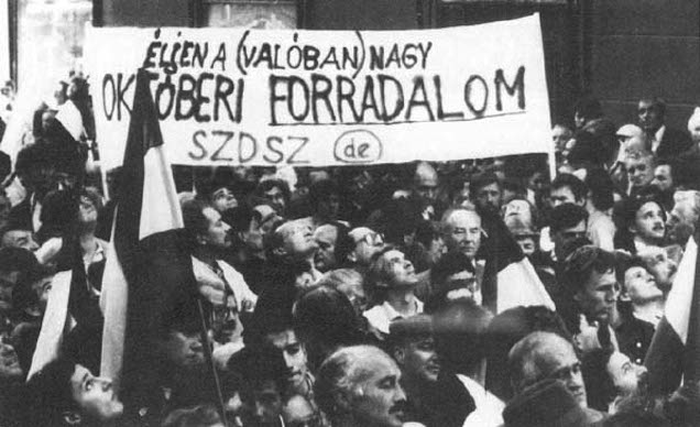 Orbán Viktor utcára vonul, százezres megmozdulások kezdődnek