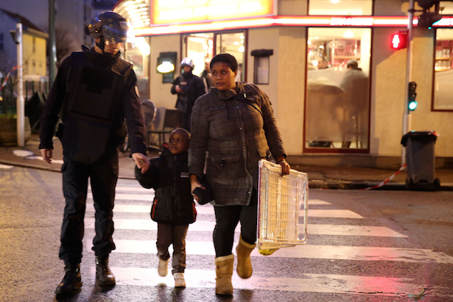 Azonosítatlan holttestet is találtak a párizsi kóser boltban