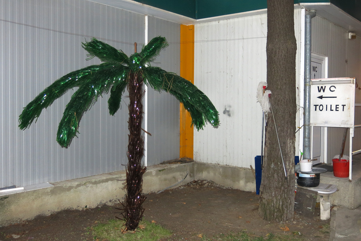 Illustration for article titled Siófok szorozva ezerrel – egy hét szenvedés a Naposparton