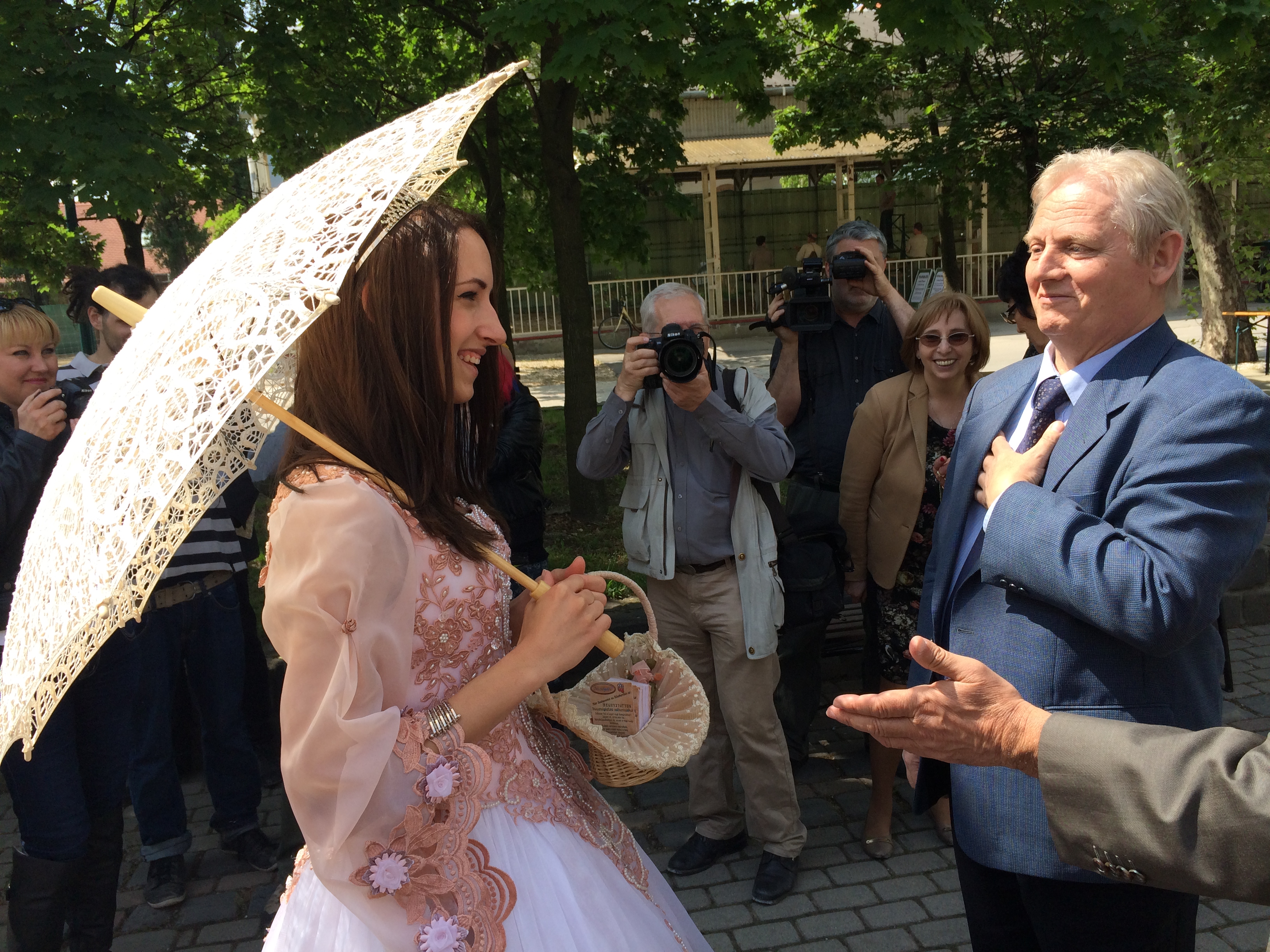 Illustration for article titled Így robbant le a hullámvasút a Vidámpark újranyitóján