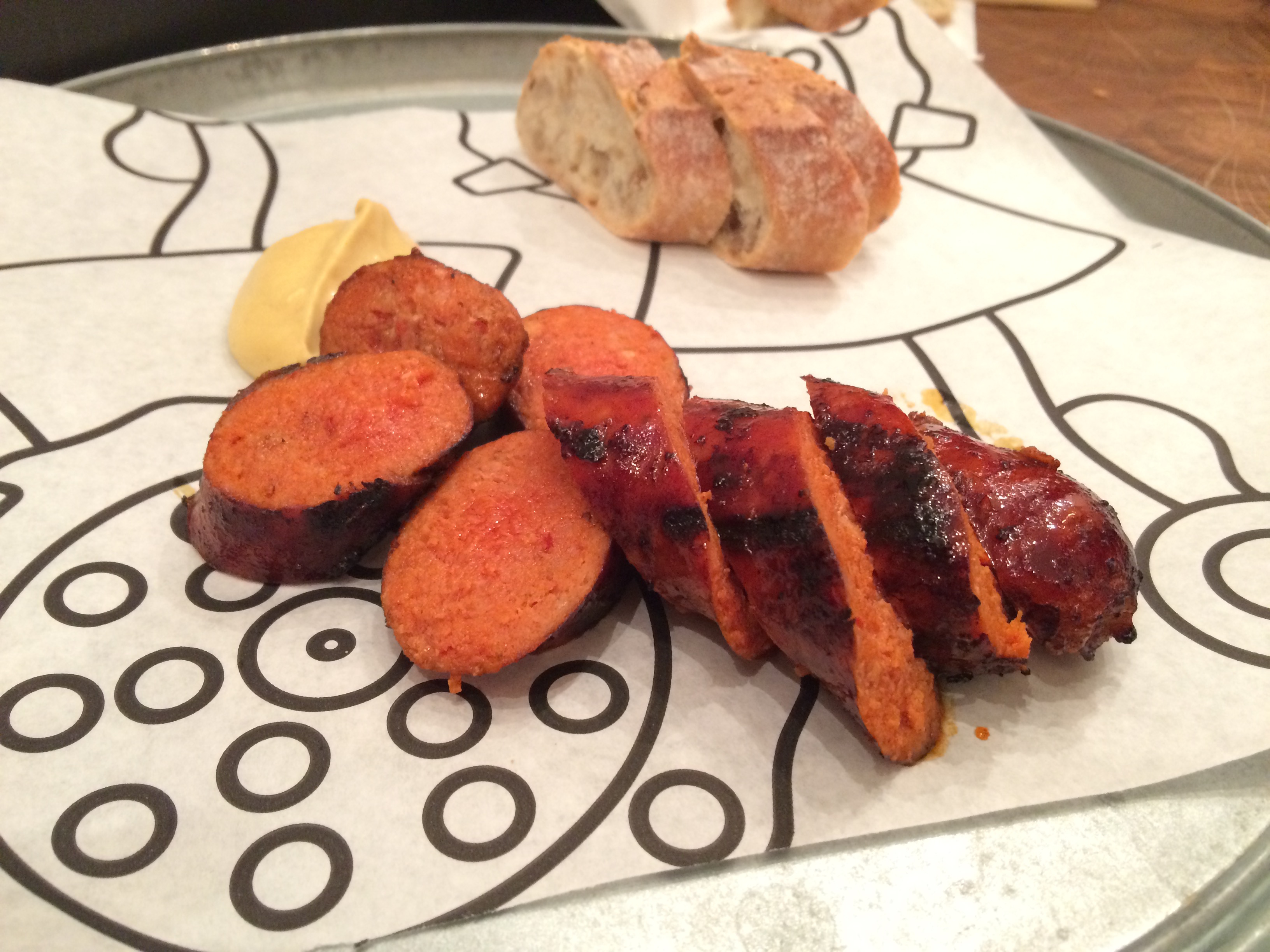 Illustration for article titled Végigzabáltuk a menüt a ma megnyílt Faszaládéban