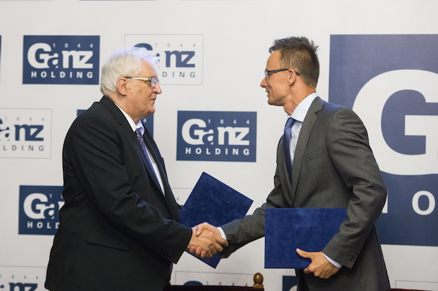 Elképzelhető, hogy Szijjártó Péter lesz Orbán Viktor utóda?