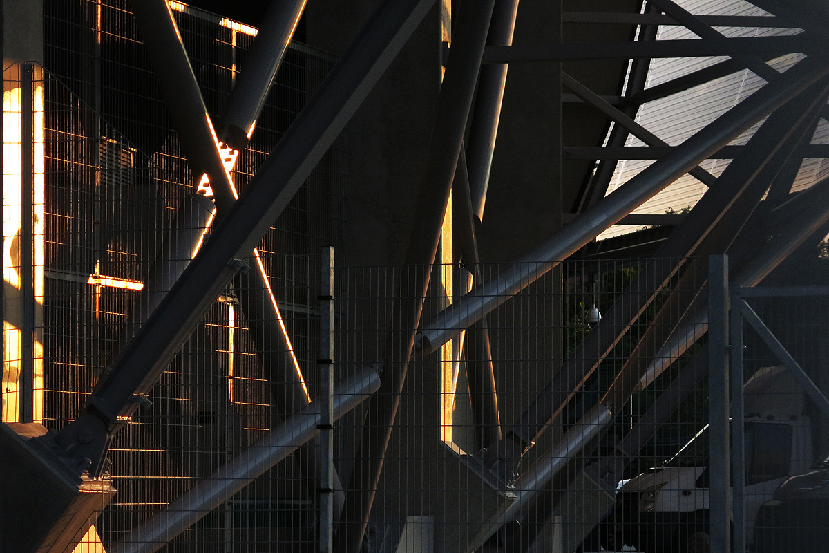 Illustration for article titled Mit gondoltok, az RTL Klub vagy a TV2 fog hirdetni a Fradi-stadionban?