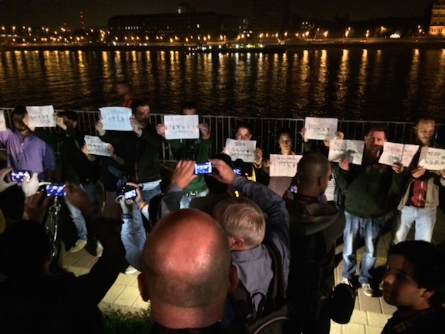 Illustration for article titled Az Este Egyetlen Eseménye és egy sikoltozó fideszes nyalonc a Bálnánál