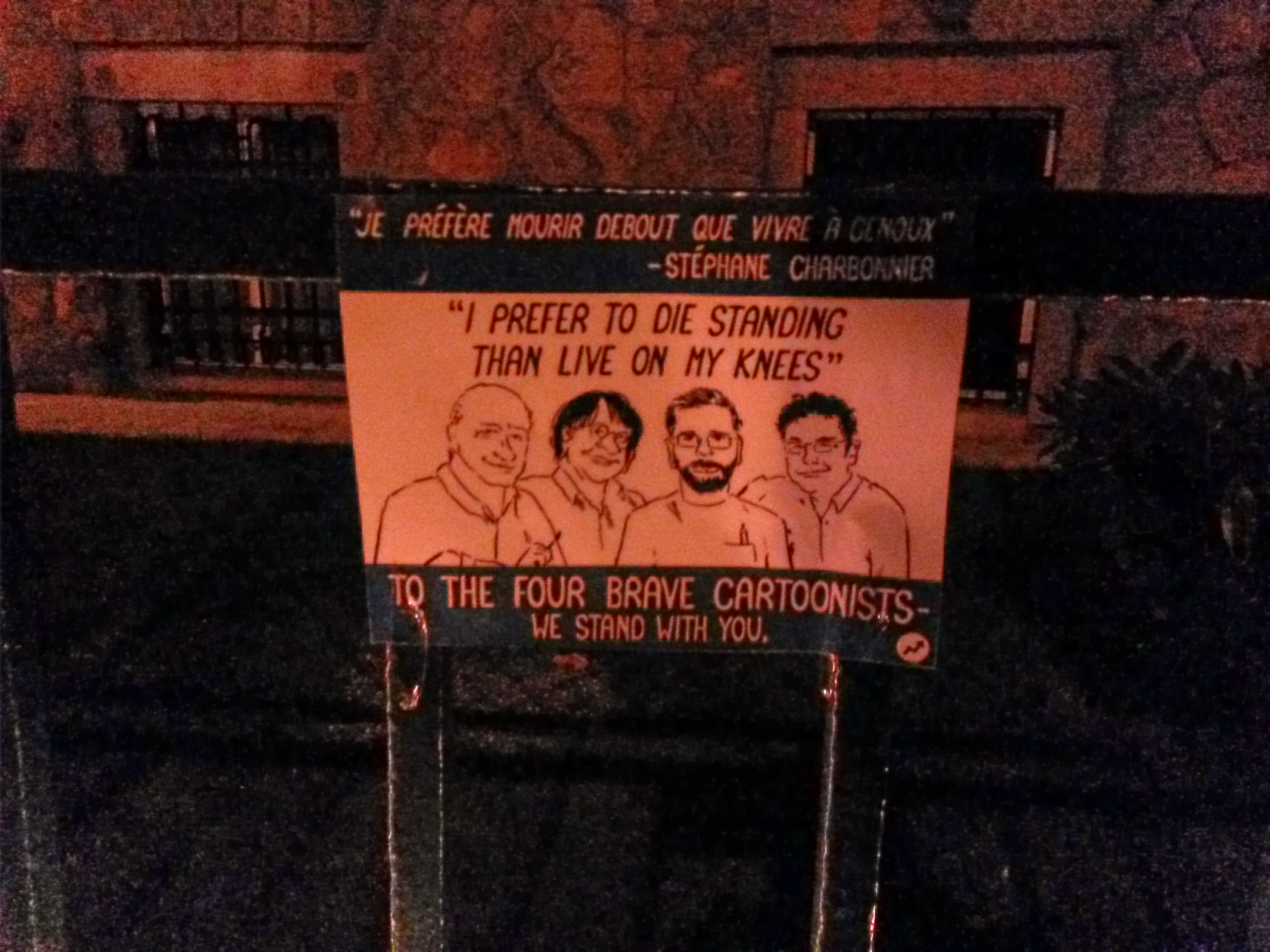 Illustration for article titled Mécsesek a francia nagykövetség előtt