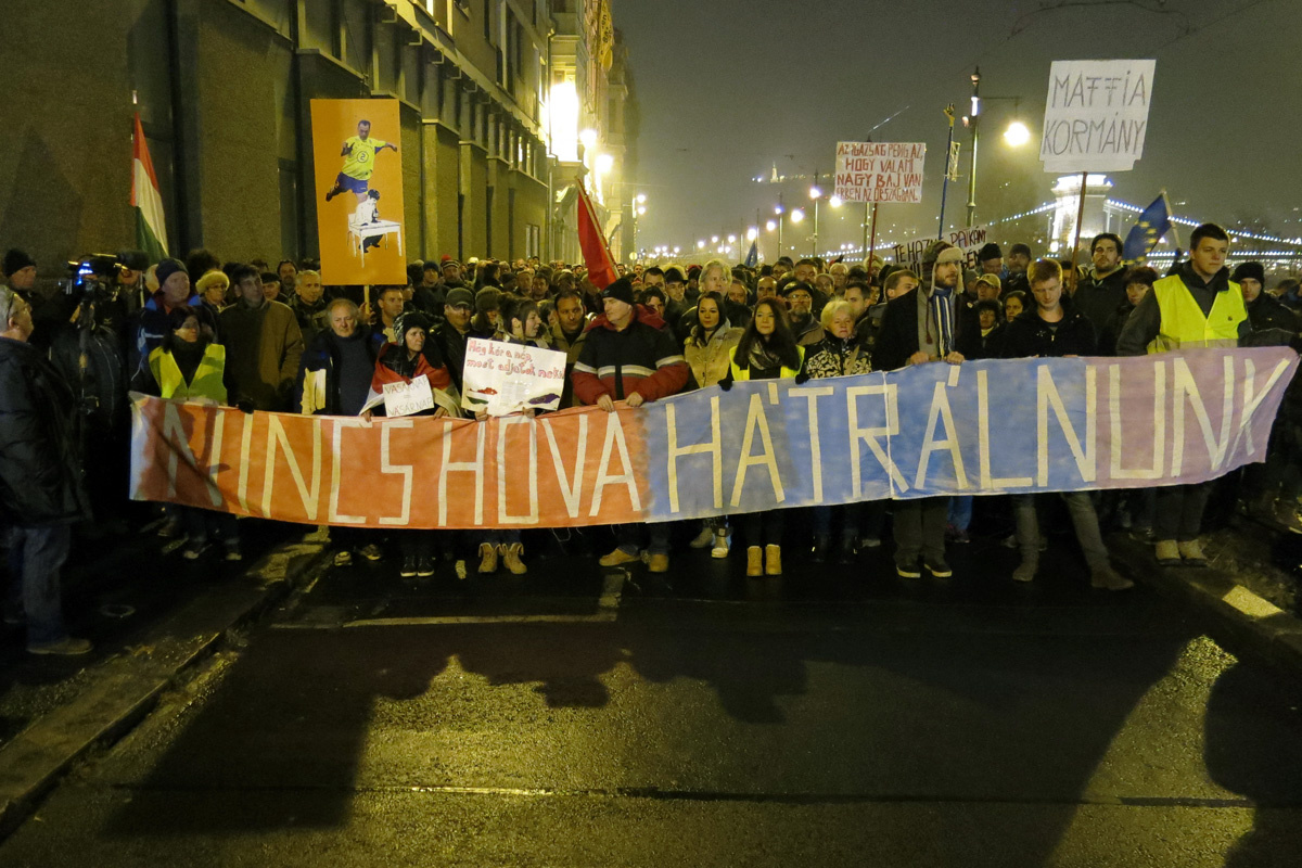 Illustration for article titled Game Over – képeink a kedd esti tüntetésről