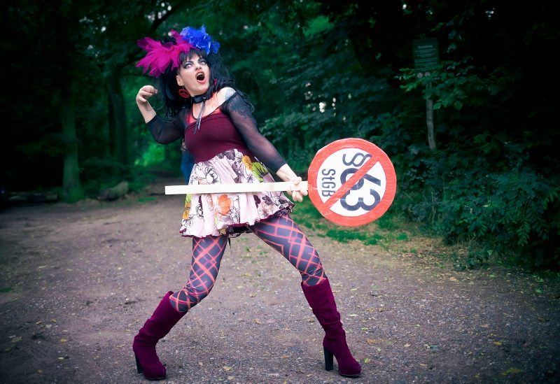 Isten legalább annyit szenved, mint mi – Nina Hagen a Cinknek