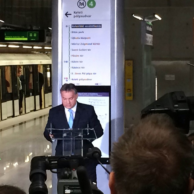 Illustration for article titled Ez Budapest föld alá épített völgyhídja