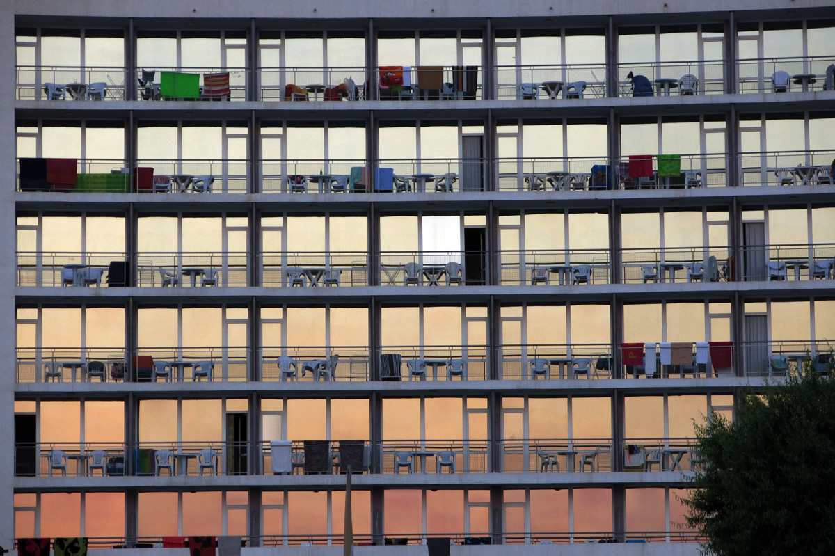 Illustration for article titled Siófok szorozva ezerrel – egy hét szenvedés a Naposparton