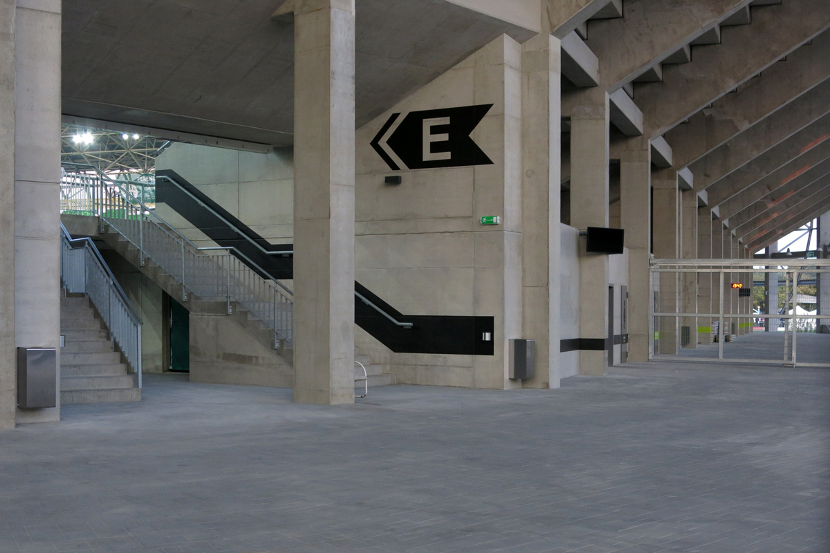 Illustration for article titled Mit gondoltok, az RTL Klub vagy a TV2 fog hirdetni a Fradi-stadionban?