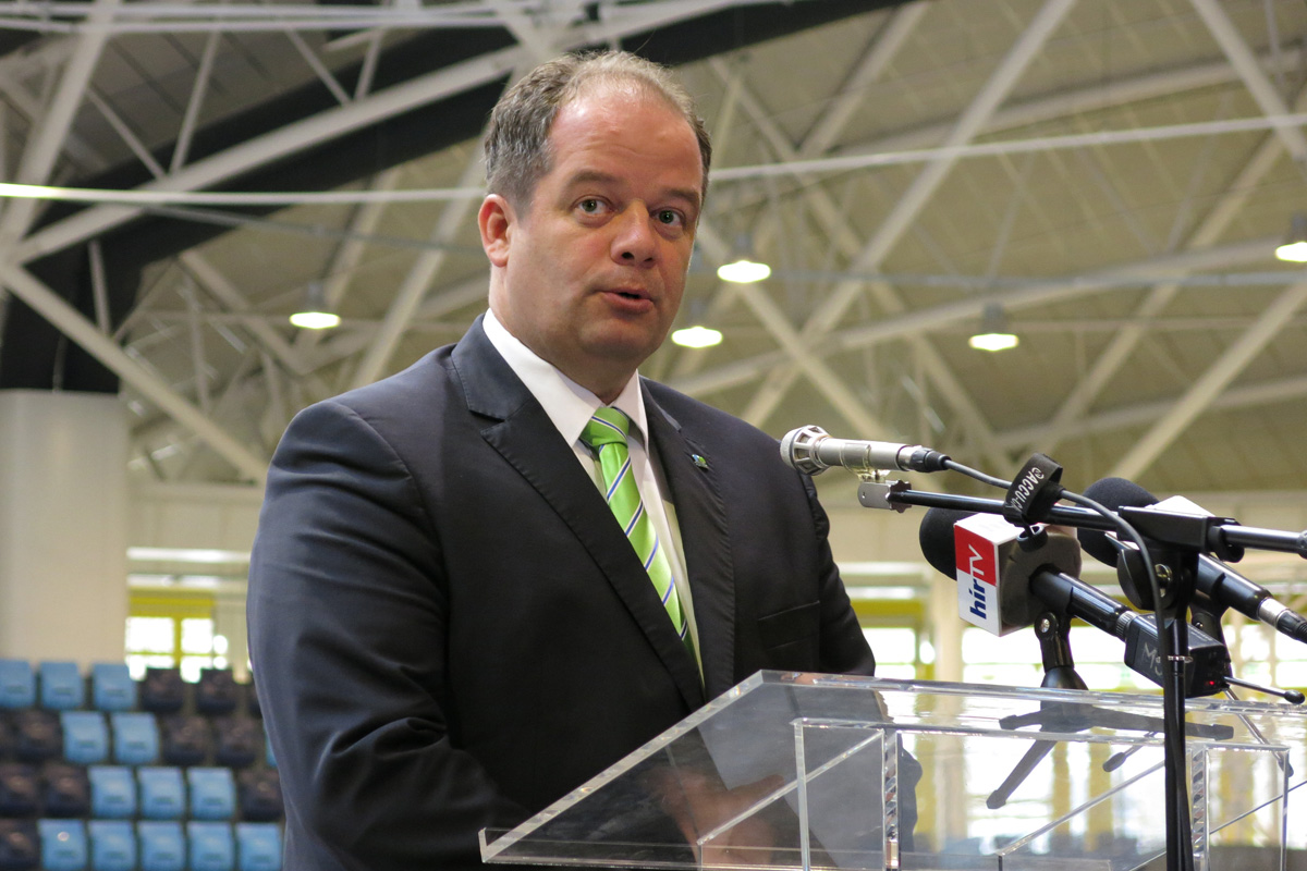 Illustration for article titled Simicskó Air István majdnem bezsákolta a kisgyereket