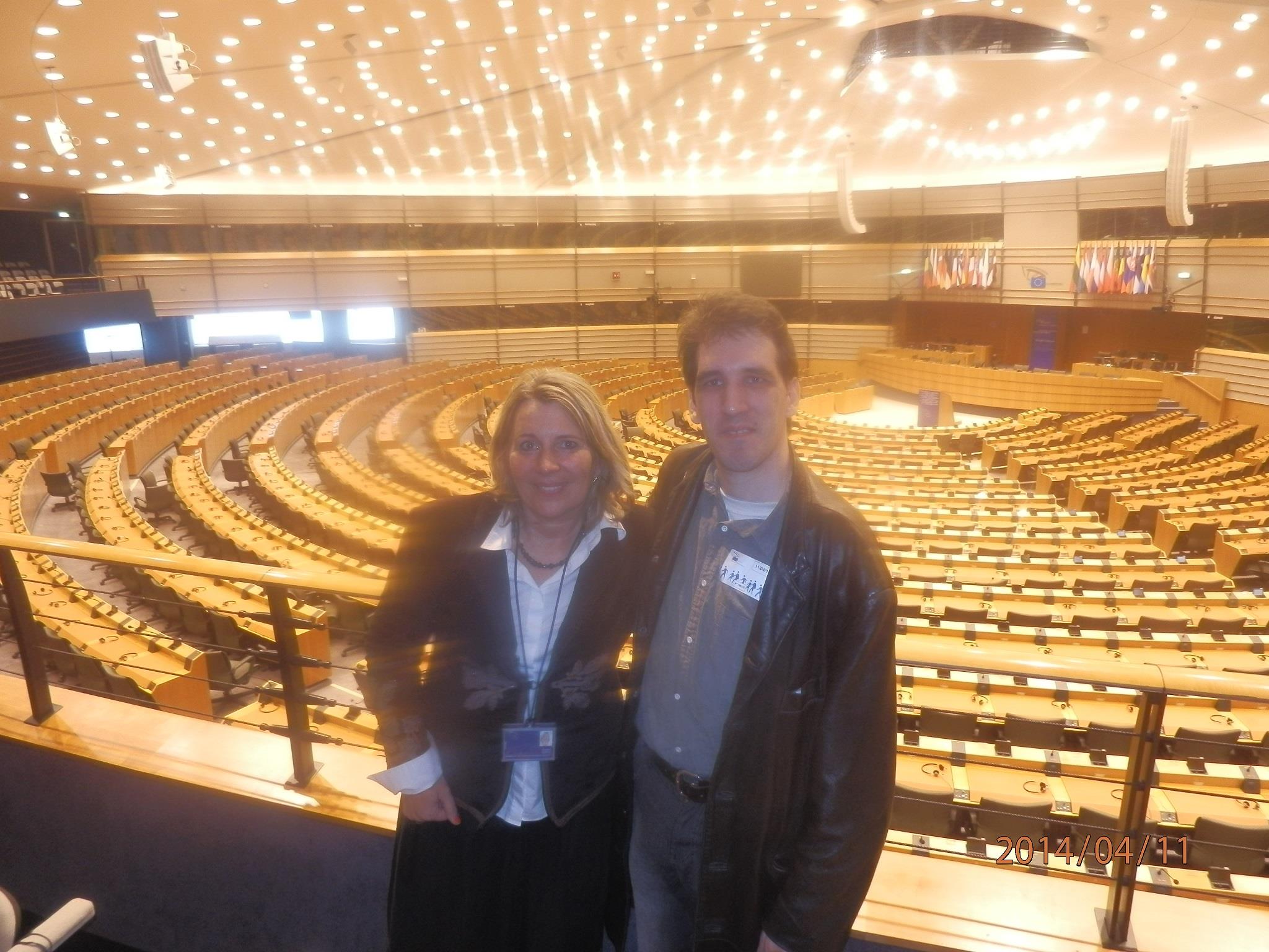 Morvai Krisztina meghívta Brüsszelbe a híres maszturbátort