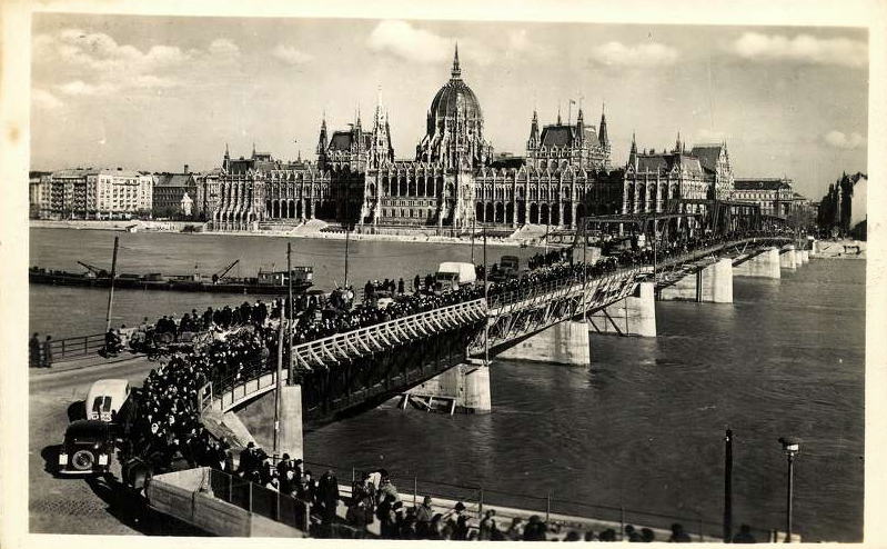 Illustration for article titled Ennél zseniálisabb netes adatbázis nagyon sokáig nem lesz!