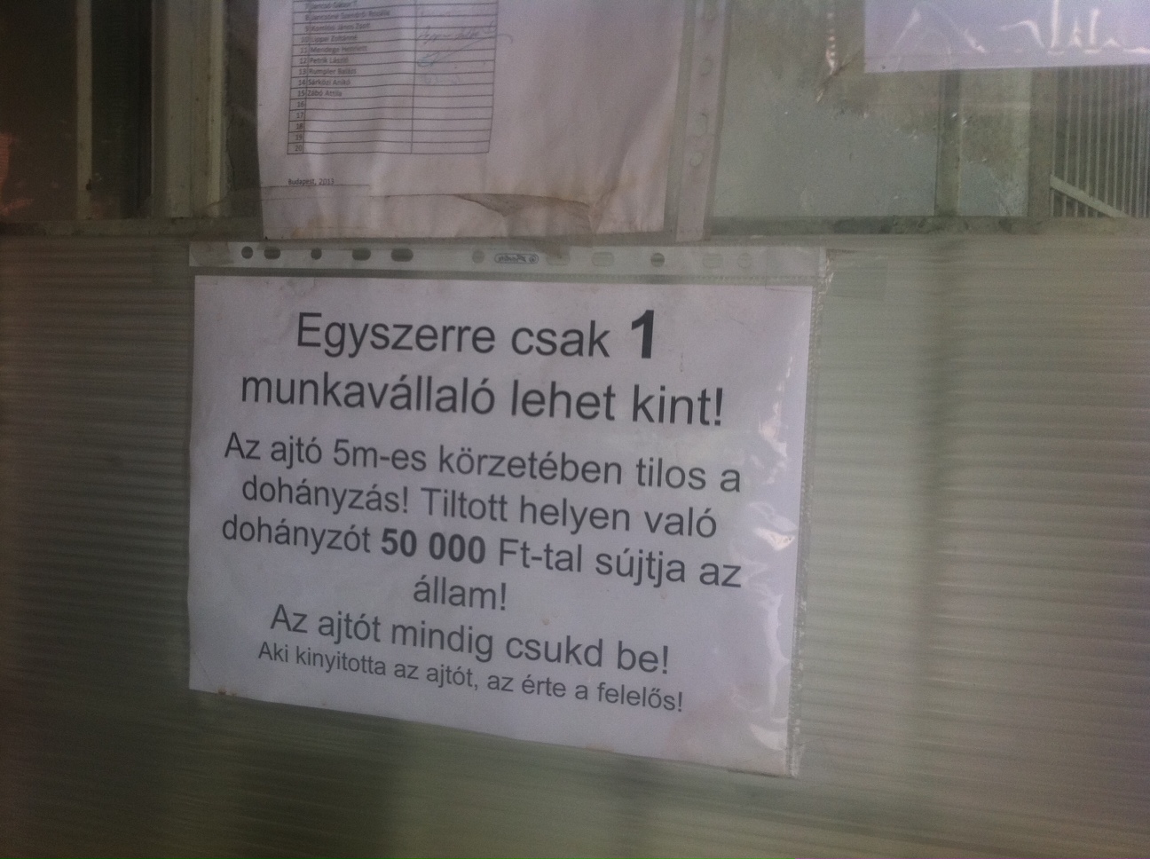 Fogadjunk, hogy nem szeretnétek a Mókus Sörkertben dolgozni!