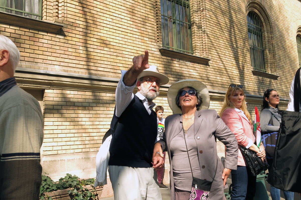 Illustration for article titled Harcba boldog jövőért megyünk – képeink a Második Békemenetről