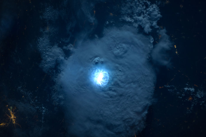 Az eddigi legélesebb űrbéli videó villámokról