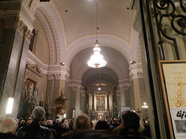 Hazudtam, amikor azt mondtam, hogy nem megyünk templomba