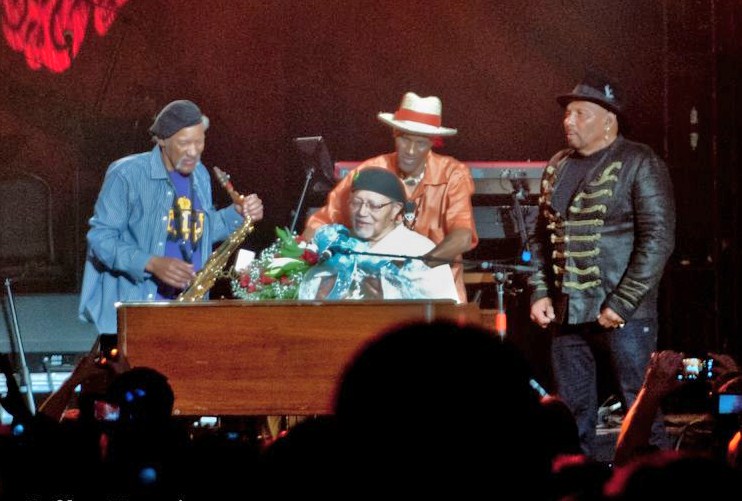 Illustration for article titled Így énekelni az Ave Maria-t fehér zenésznek?Lehetetlen!