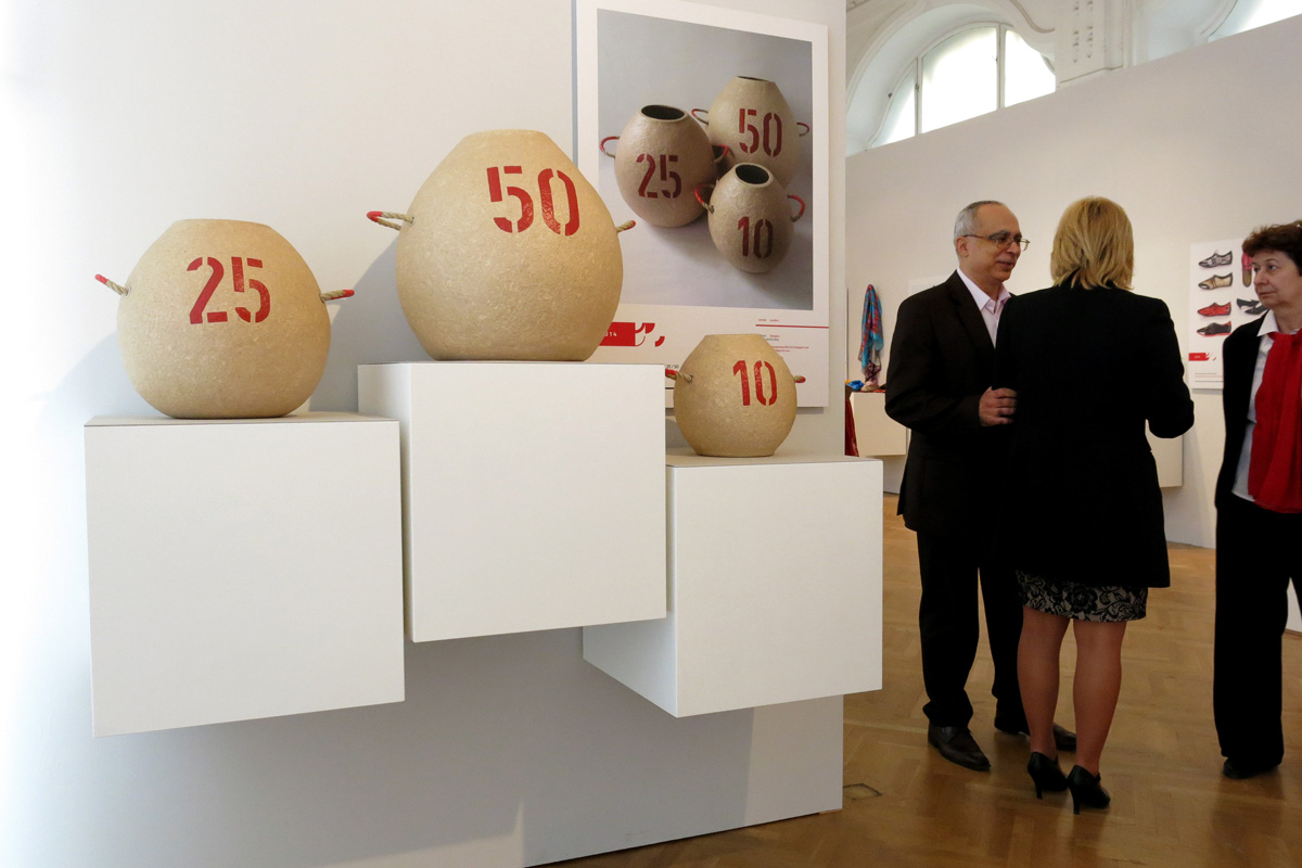 Illustration for article titled Végre itt az ember, aki elkergetheti Bogyót és Babócát