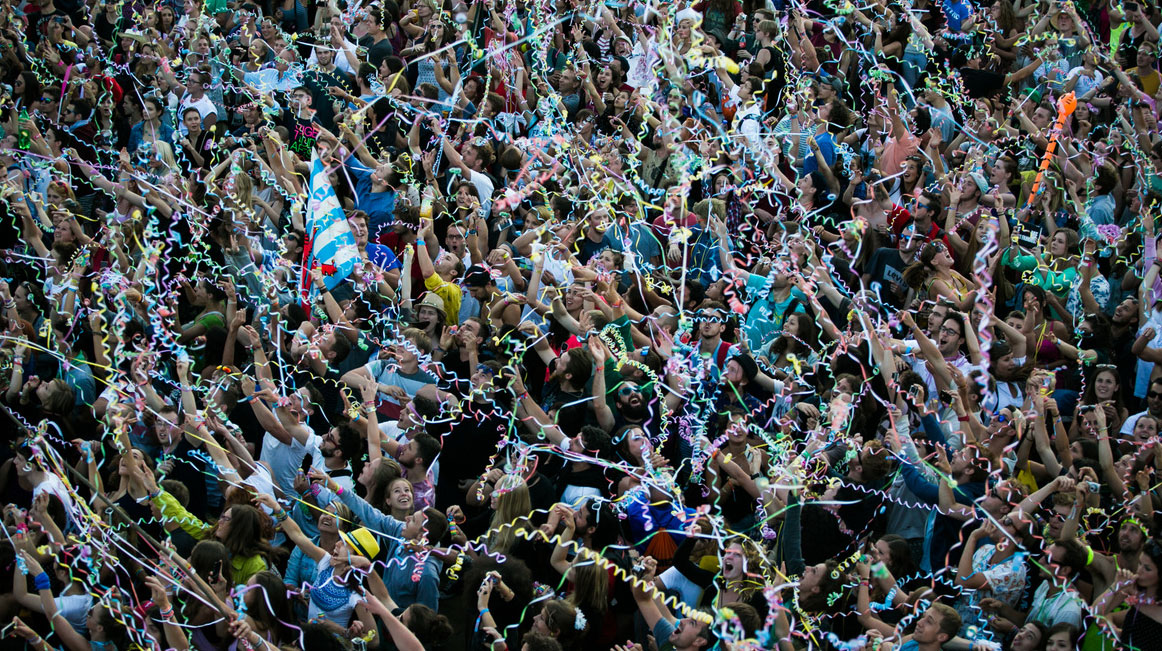 Illustration for article titled Órákat álltam a tömegben, helyenként élveztem is