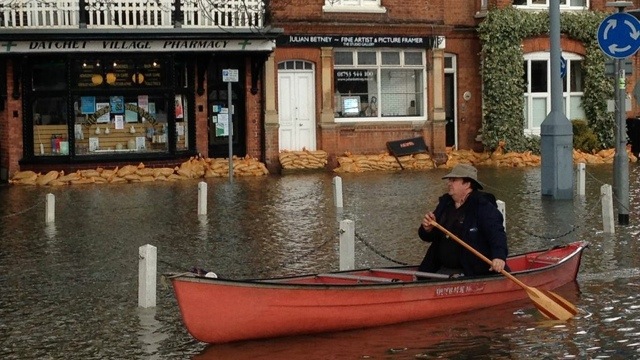 Árvizek pusztítanak Dél-Angliában