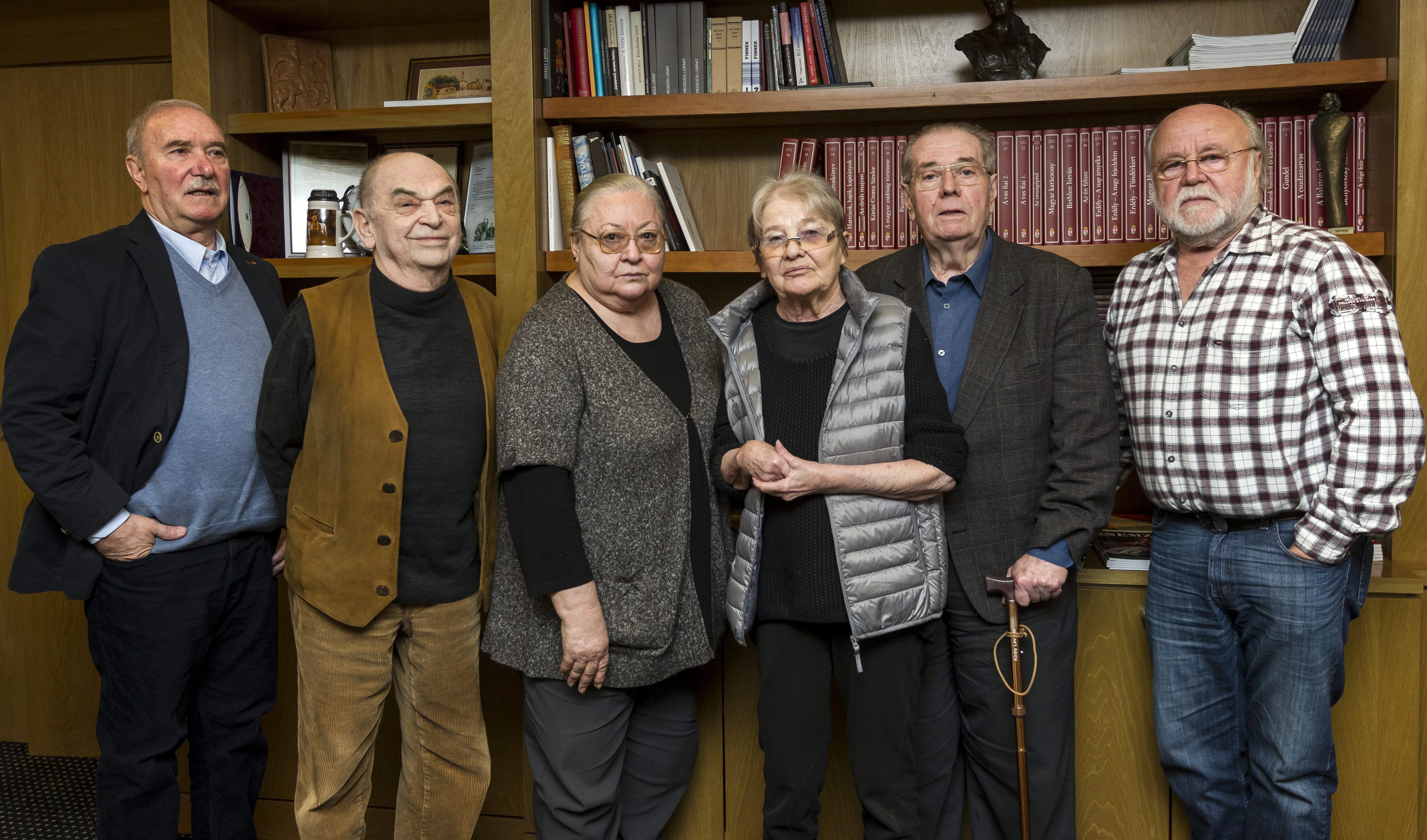 Nyolc nyugtalanító részlet a nemzet színészeiről készült friss fotón