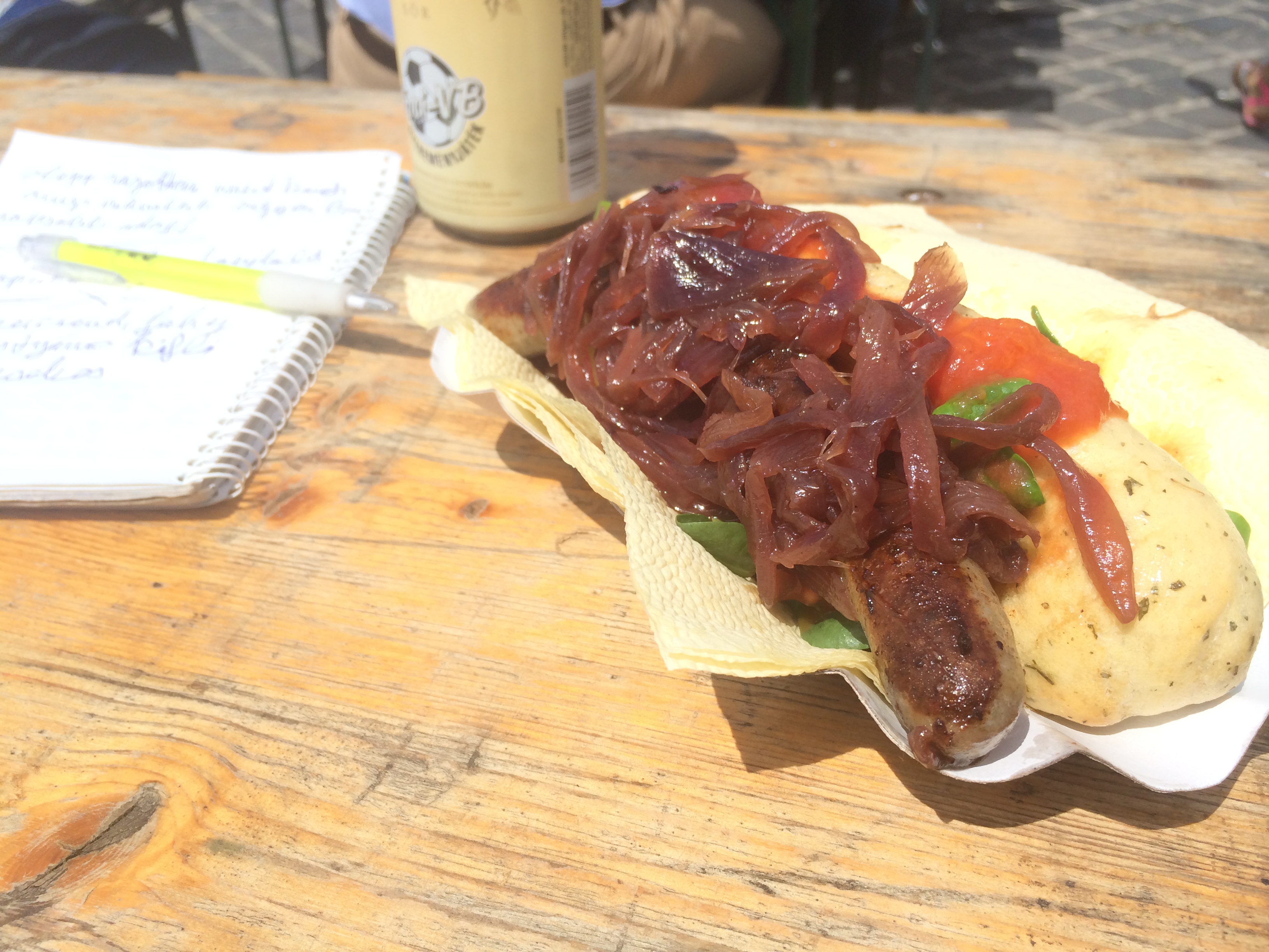 Illustration for article titled Fazekas miniszter nem gyújtott fel egy vincsesztert sem. Csak nyalt