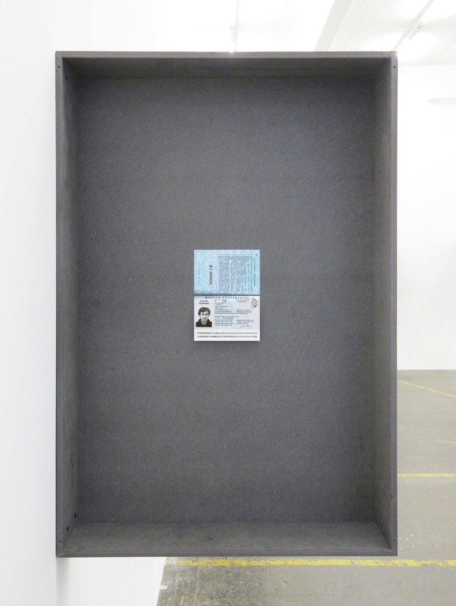 Illustration for article titled Drogot és magyar útlevelet is vásárolt a feketepiacon egy program