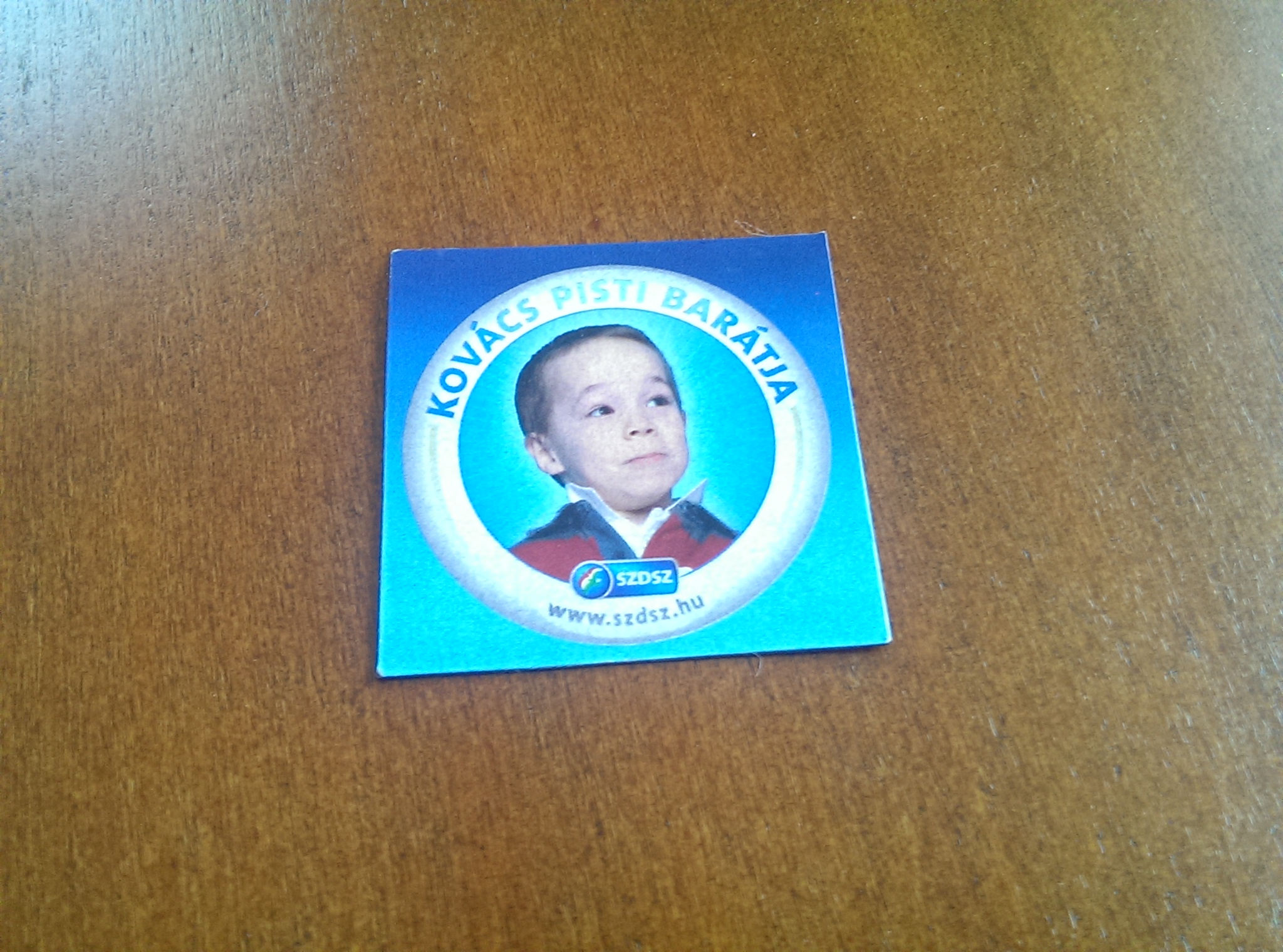 Illustration for article titled A Cink Nagy Politikai Szóróajándék, Matrica és Hűtőmágnes Tesztje