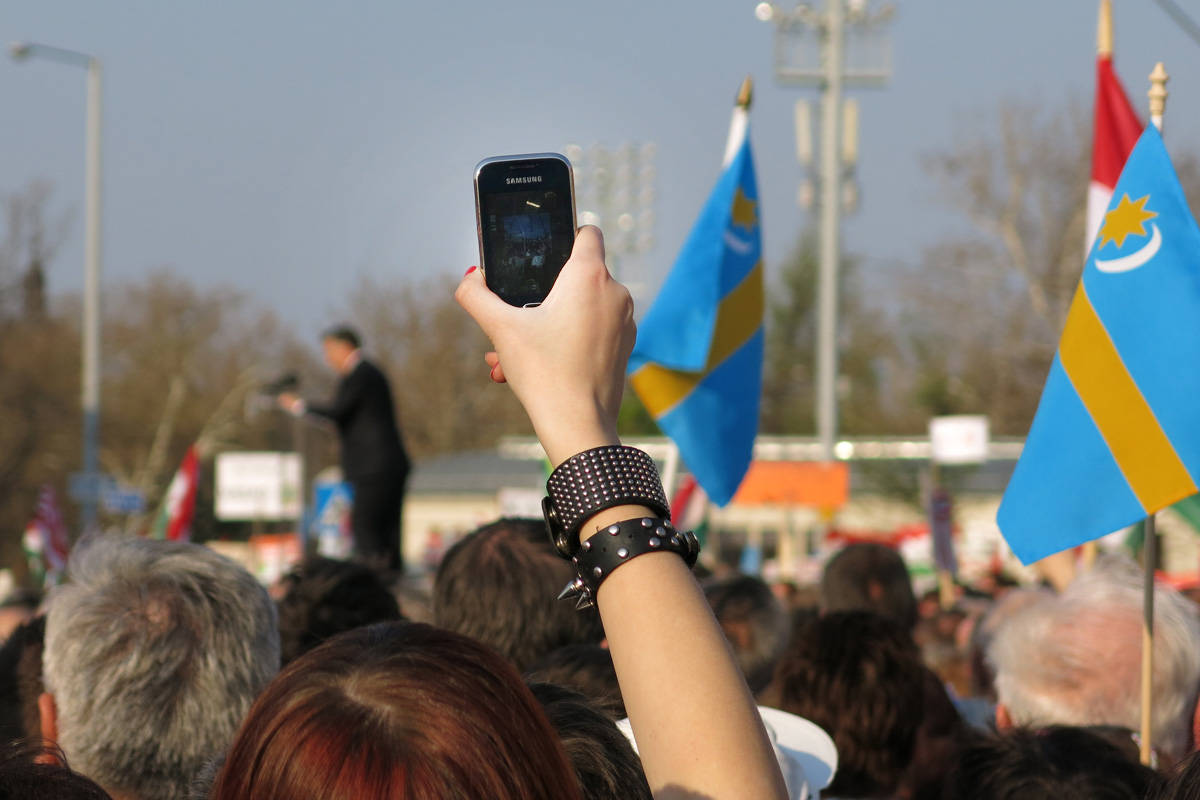 Illustration for article titled Orbán: Ennek a választásnak mi vagyunk az esélyesei (Percről percre)